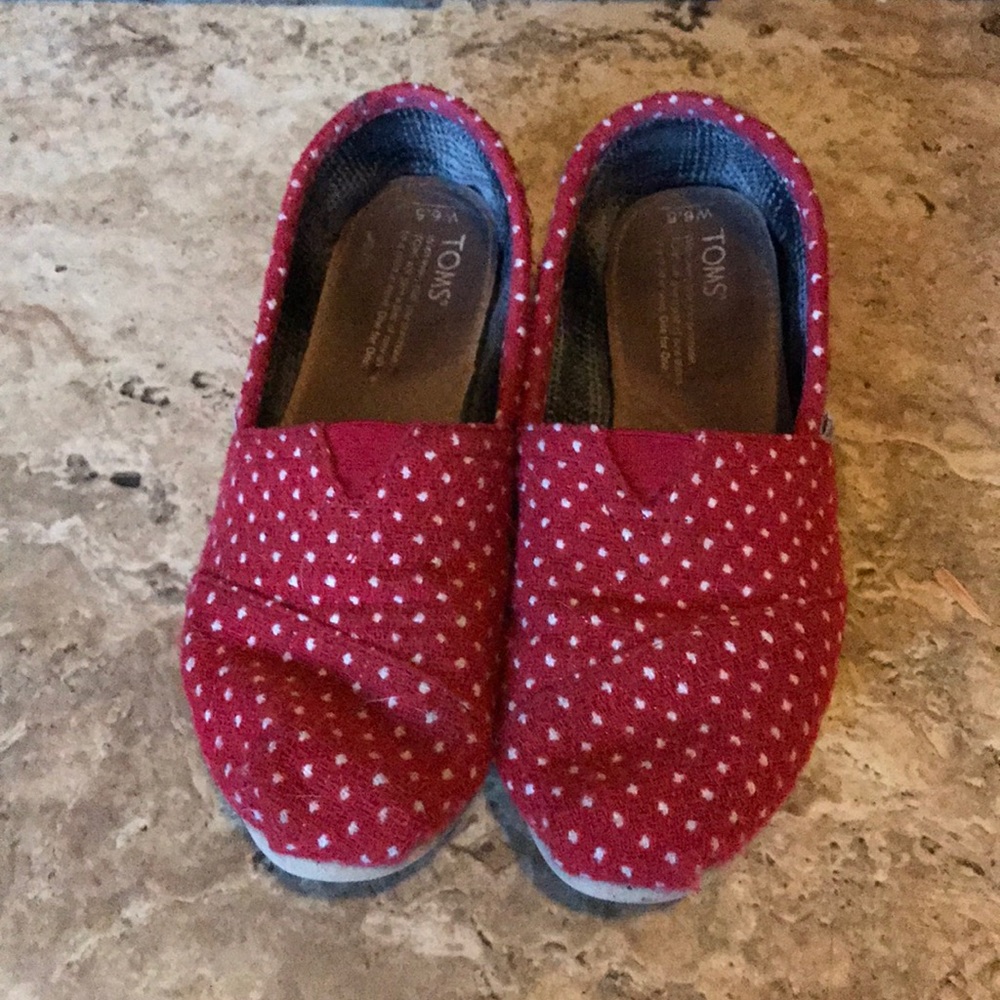 EUC Red Polka Dot TOMS